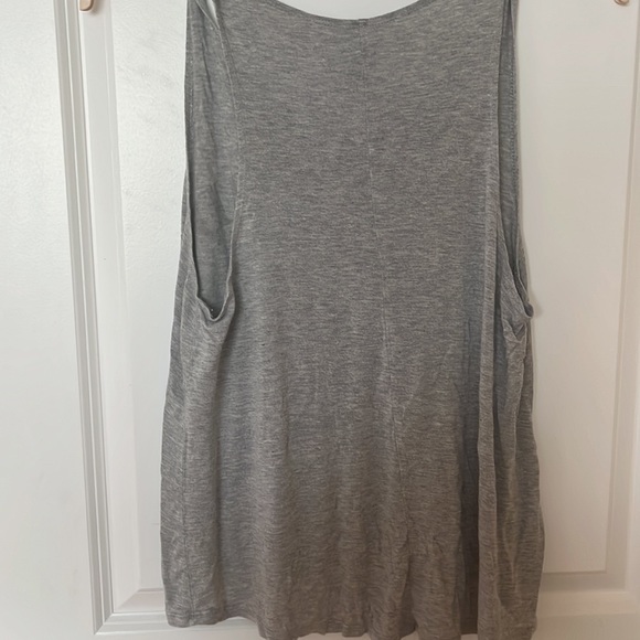 Mermaid at heart tank top with shells design in gray womens size large - Picture 5 of 5